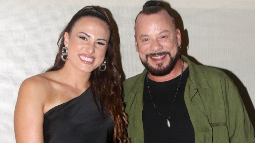 Χρήστος Δάντης - Ασημίνα Χατζηανδρέου: Το viral σκετσάκι έξω από τη Duomo στο Μιλάνο [βίντεο]